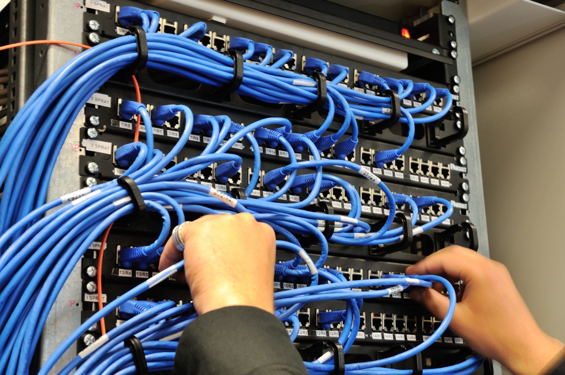 assets/images/services/Structured-Cabling.jpg